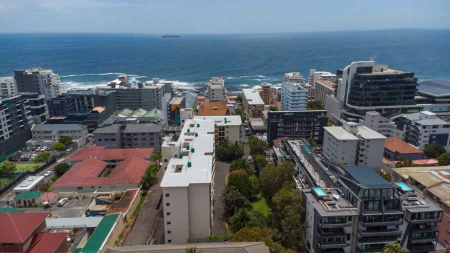 3 Bedroom Property for Sale in Sea Point Western Cape